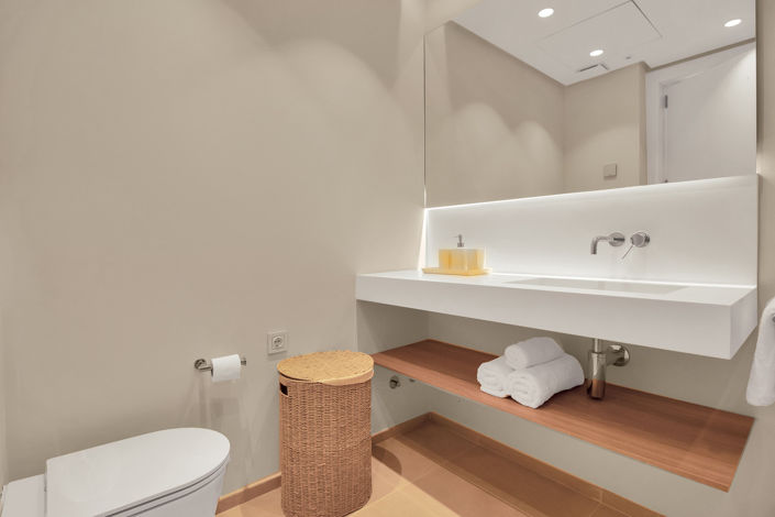 Image No.25-2 Bed Property for sale