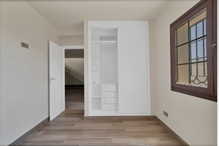 Image No.29-3 Bed Villa for sale