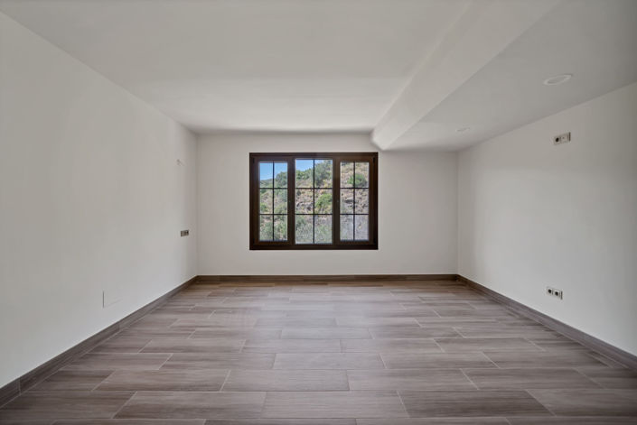 Image No.31-3 Bed Villa for sale