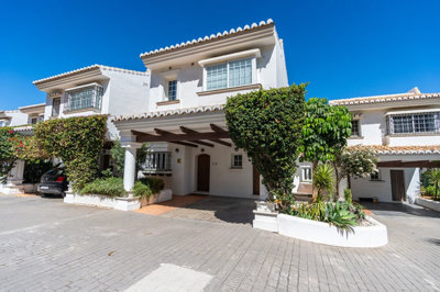 property954a34422ebcfdc3c827ce28ab6d15e9334