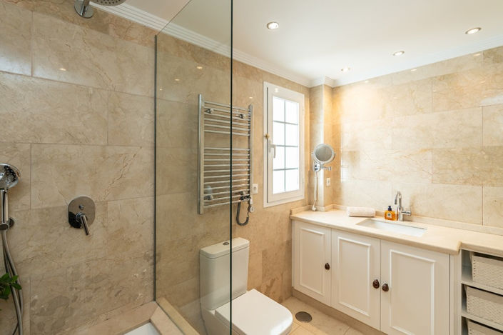 Image No.2-3 Bed Townhouse for sale