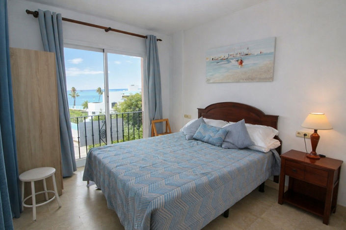 Image No.13-2 Bed Property for sale