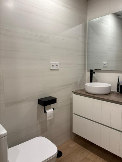 Image No.44-2 Bed Property for sale