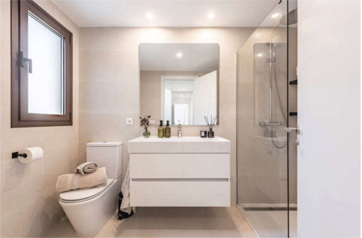 Image No.15-3 Bed Property for sale