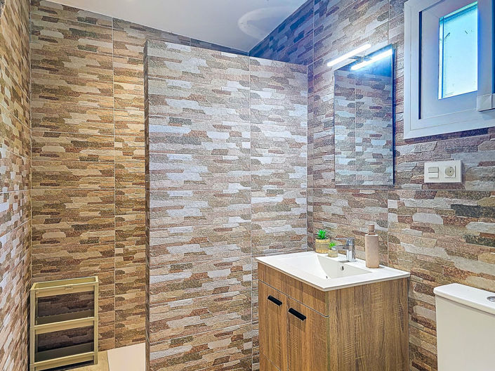 Image No.28-6 Bed Villa for sale