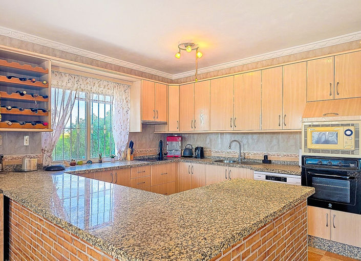 Image No.41-6 Bed Villa for sale