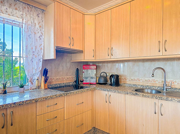 Image No.42-6 Bed Villa for sale