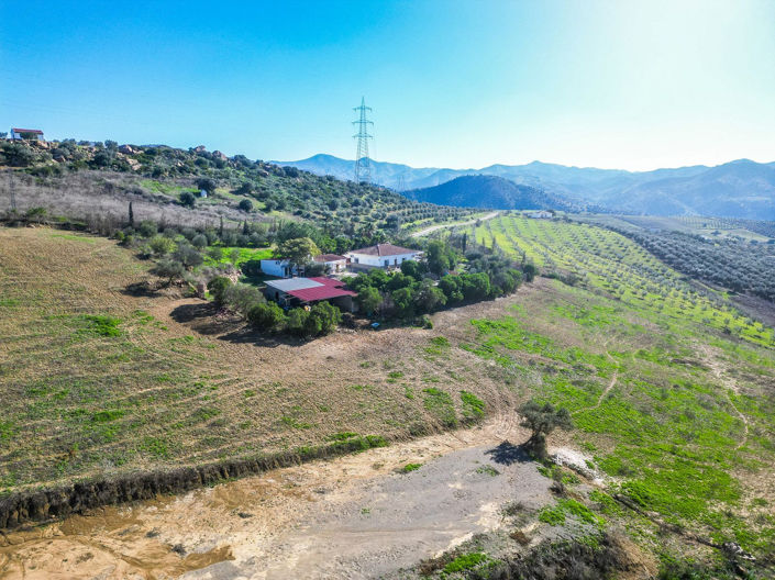 Image No.57-6 Bed Villa for sale