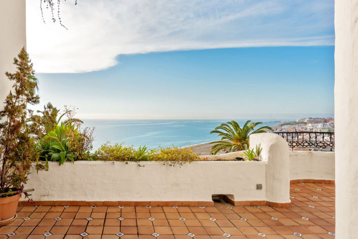 Image No.19-3 Bed Property for sale