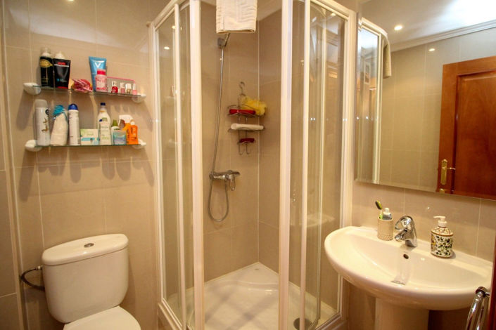 Image No.19-2 Bed Property for sale