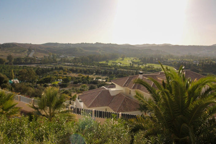 Image No.2-2 Bed Property for sale