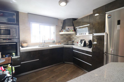 property8518adf79fac732070ff0e28deca2aa04d3