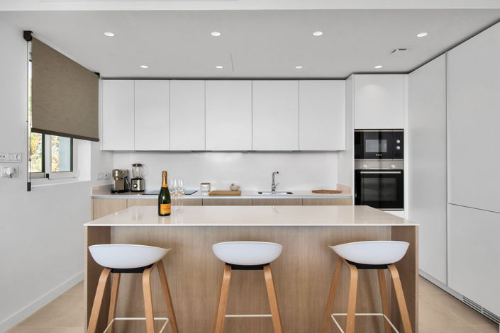 Image No.13-2 Bed Property for sale