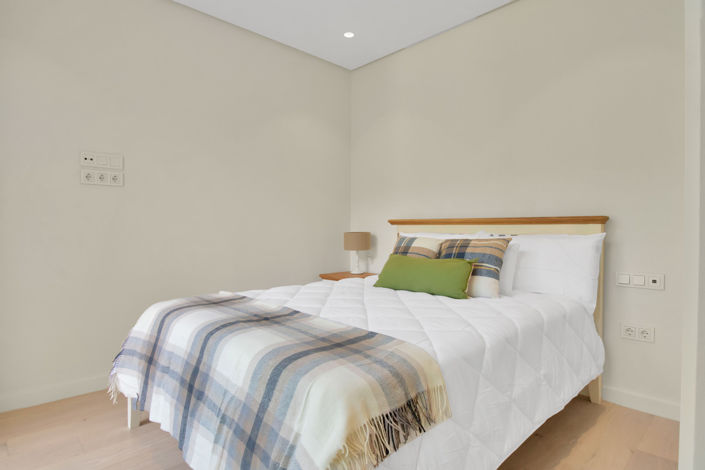 Image No.15-2 Bed Property for sale