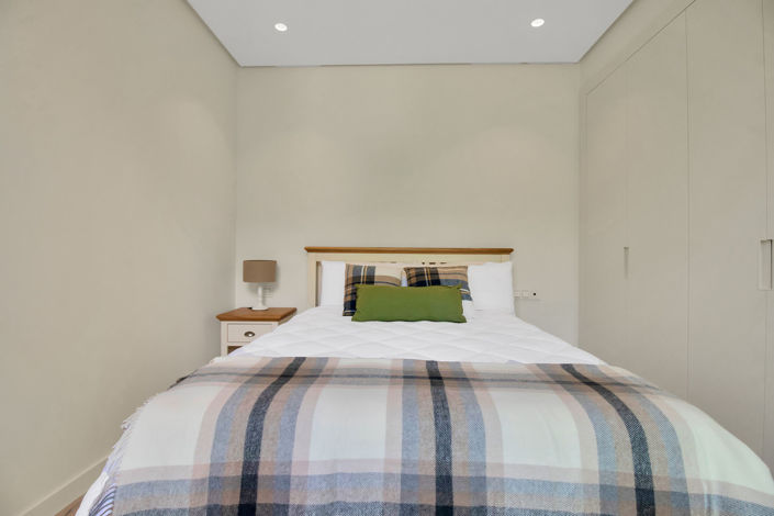 Image No.16-2 Bed Property for sale