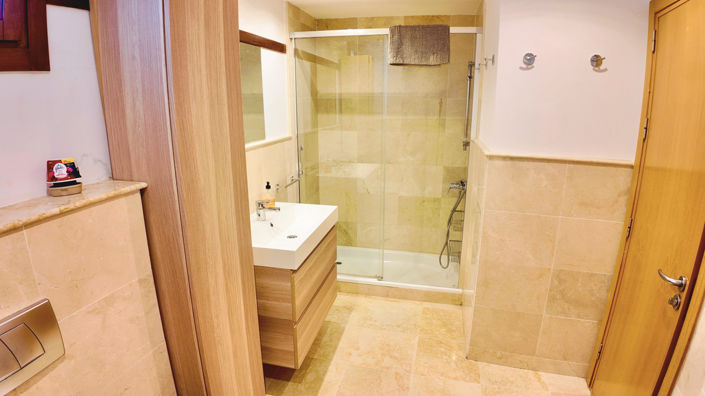 Image No.3-3 Bed Property for sale