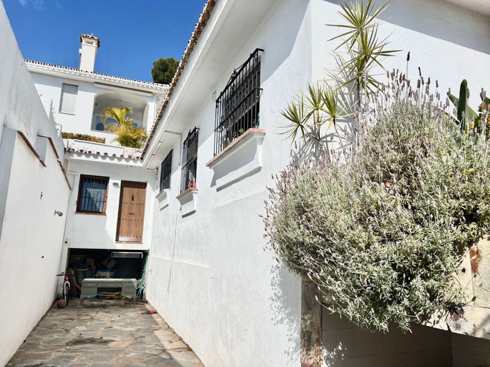 Image No.18-4 Bed Villa for sale