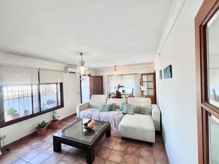 Image No.4-4 Bed Villa for sale