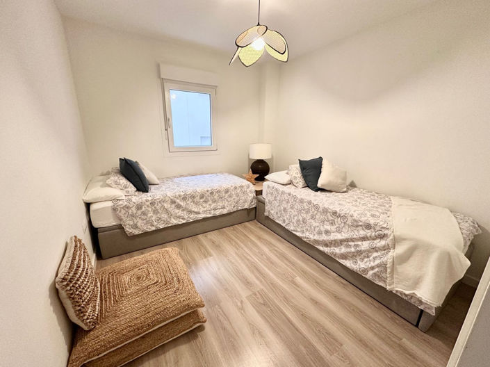 Image No.4-3 Bed Property for sale