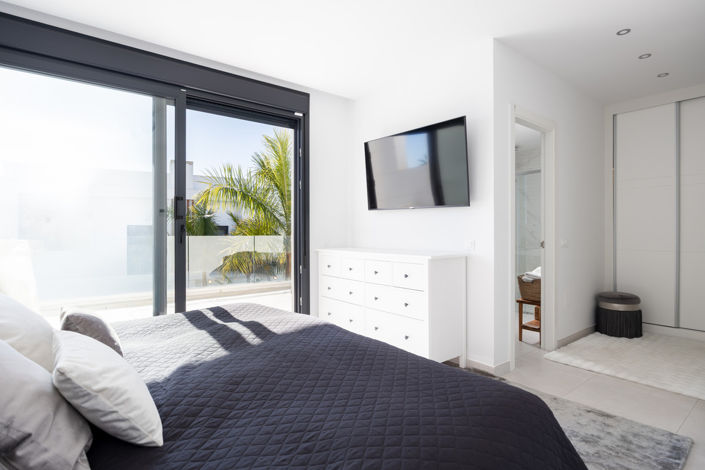 Image No.11-3 Bed Townhouse for sale