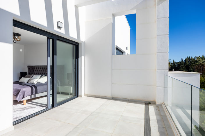 Image No.14-3 Bed Townhouse for sale