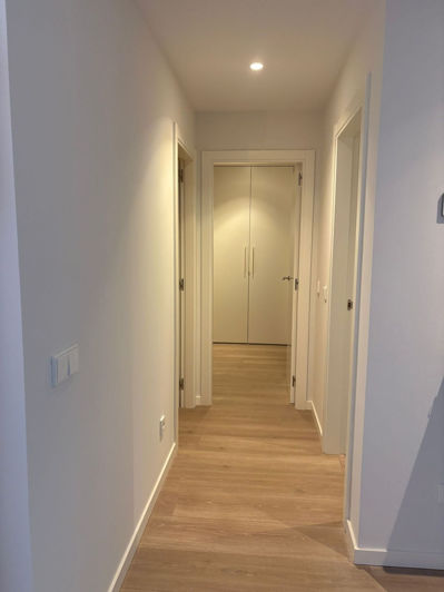 Image No.10-2 Bed Property for sale