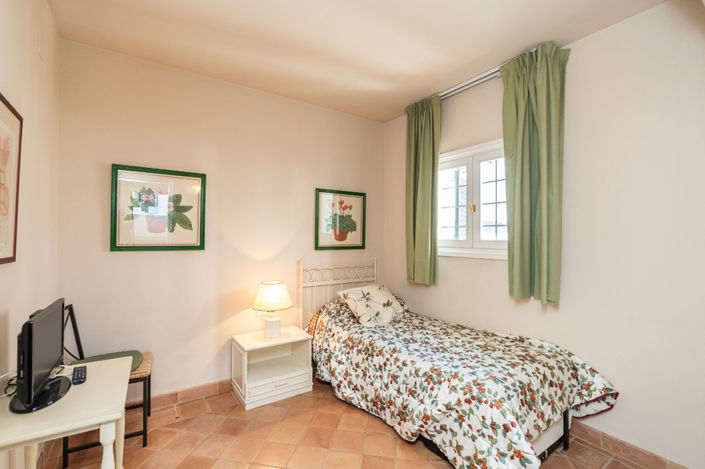 Image No.13-4 Bed Property for sale