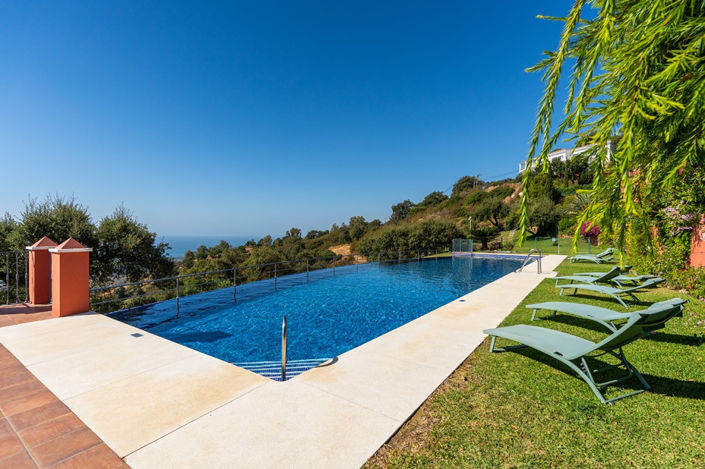 Image No.22-2 Bed Property for sale