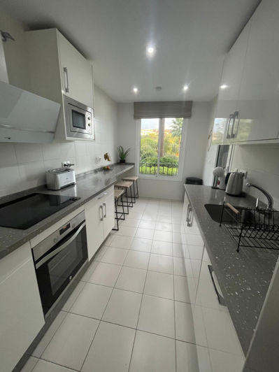 Image No.33-3 Bed Property for sale