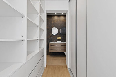 property855a87ed3b71af95d827f3373ce7b98295b