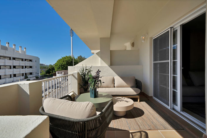 Image No.21-2 Bed Property for sale