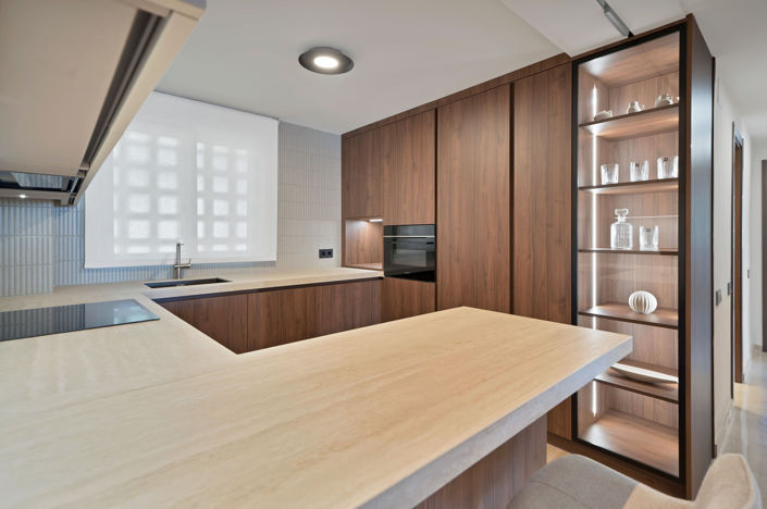 Image No.9-2 Bed Property for sale