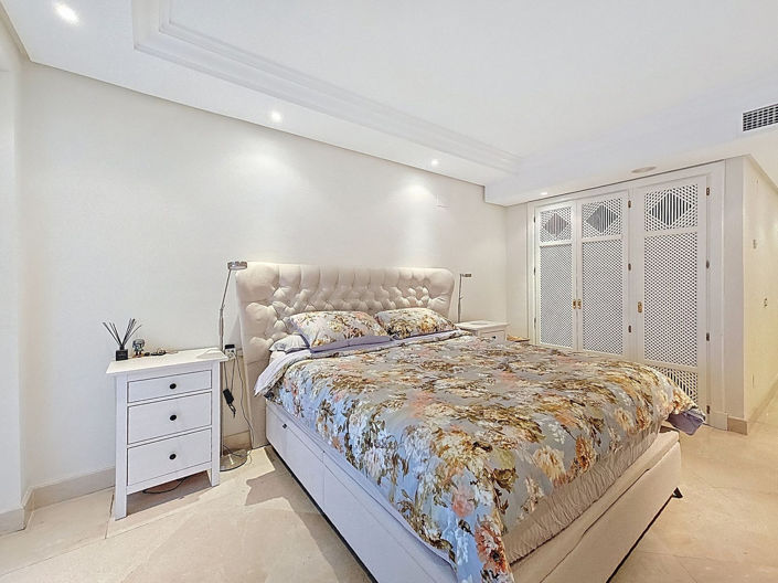 Image No.14-3 Bed Property for sale