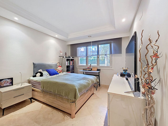 Image No.17-3 Bed Property for sale