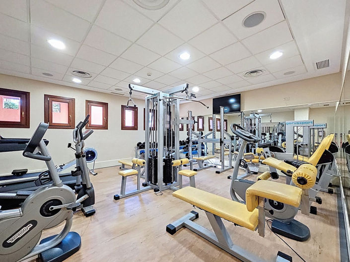 Image No.40-3 Bed Property for sale