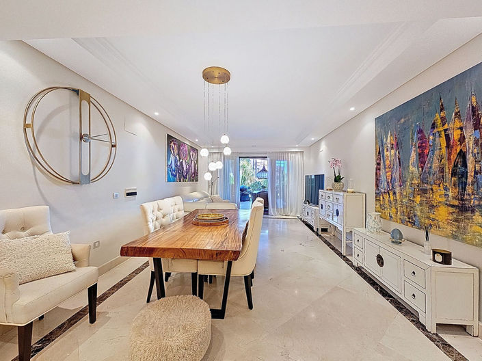 Image No.5-3 Bed Property for sale