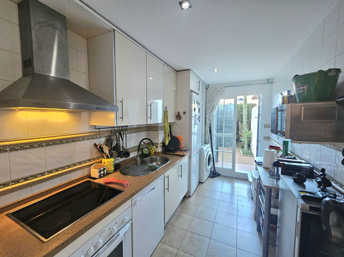 Image No.21-2 Bed Property for sale