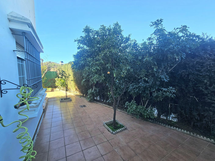 Image No.28-2 Bed Property for sale