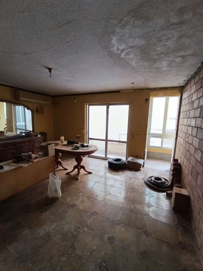 Image No.2-9 Bed Property for sale