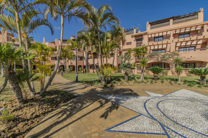 Image No.25-4 Bed Property for sale