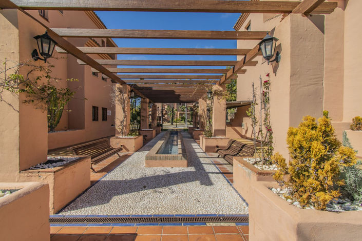 Image No.32-4 Bed Property for sale