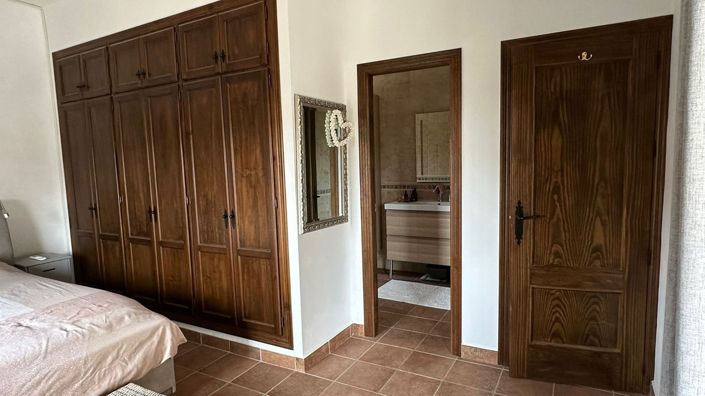 Image No.13-3 Bed Villa for sale