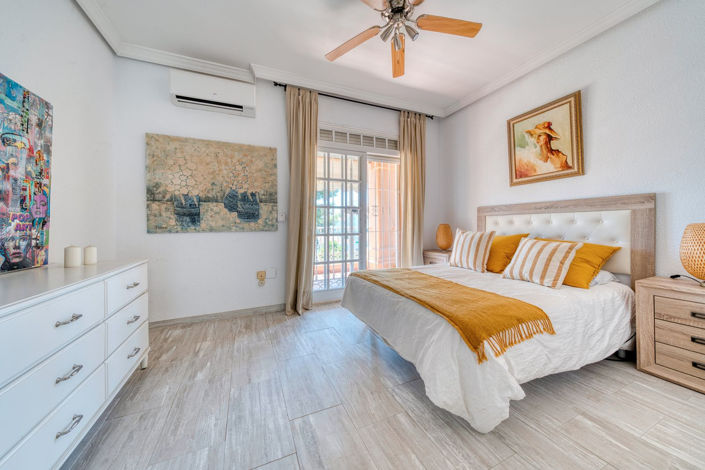 Image No.25-4 Bed Villa for sale