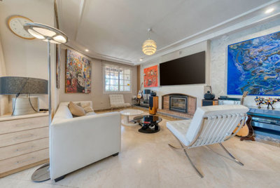 property1032586994db16fb7ceed2f11f4bda99f421