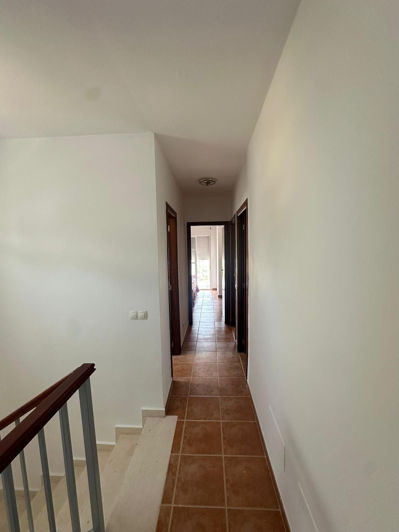 Image No.22-4 Bed Townhouse for sale