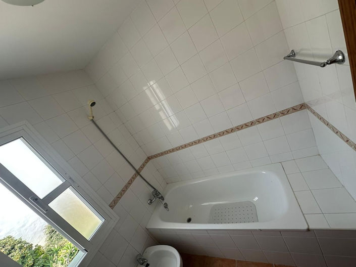 Image No.23-4 Bed Townhouse for sale