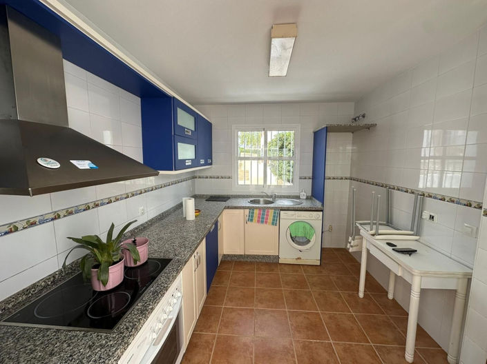 Image No.28-4 Bed Townhouse for sale