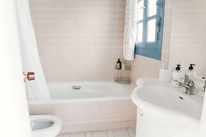 Image No.4-2 Bed Property for sale