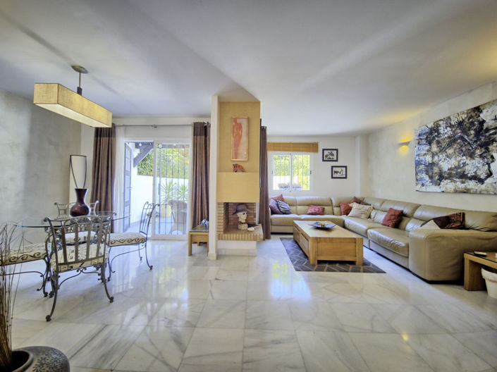 Image No.6-6 Bed Townhouse for sale