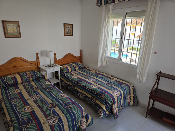 Image No.21-3 Bed Townhouse for sale